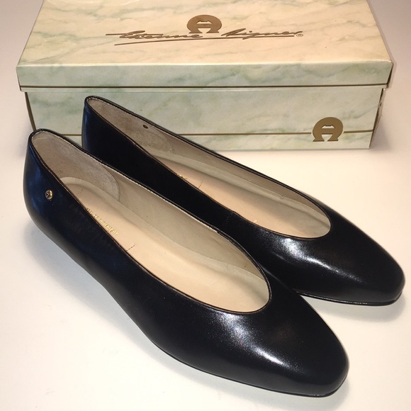 Etienne Aigner Shoes Etienne Aigner Black Flats Poshmark